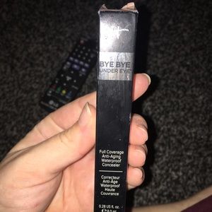 IT Cosmetics bye bye undereye